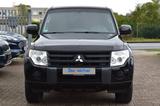 Mitsubishi Pajero 3.2 DI-D Inform 2.Hd| 7 Si.|Klimaaut.|AHK - scheckheftgepflegte Mitsubishi Pajero