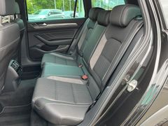 VW Passat Alltrack 200PS  #STH-AHK-H&K-19"-Matrix