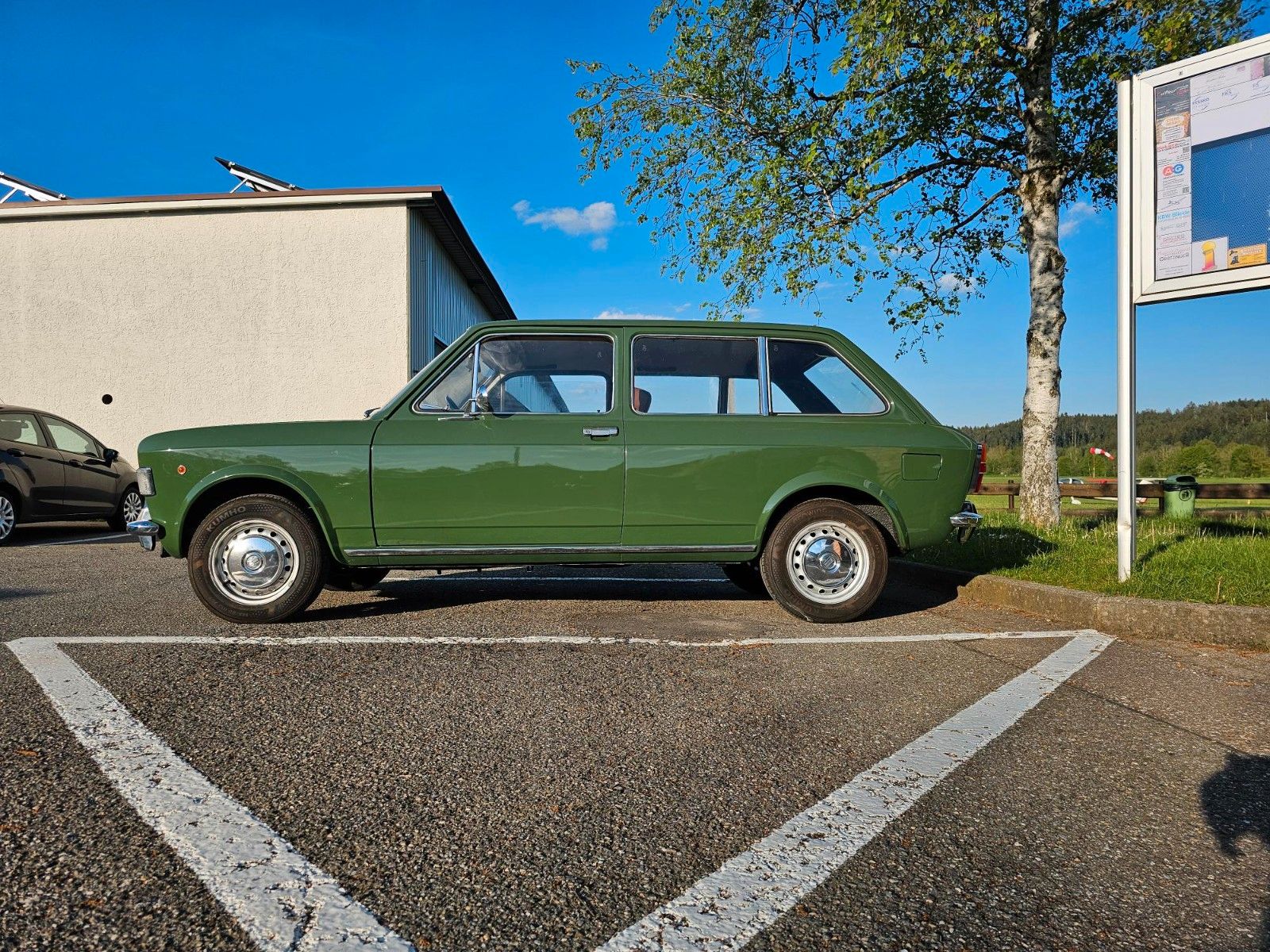 Fahrzeugabbildung Fiat 128 Familiare Originalzustand Ungeschweißt !