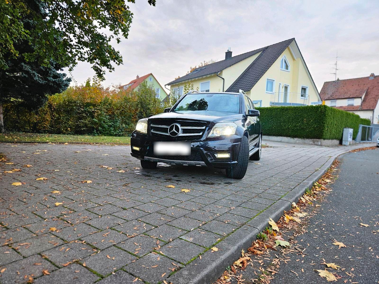 Mercedes-Benz GLK350, 2011