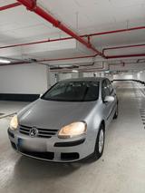 Volkswagen Golf 5 1.4 mit neuen tüv und apple CarPlay! - Volkswagen Golf aus 2004: Kombi