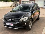 Volvo XC60 2WD/Pdc/Ahk/Mfl/Ac/ - Volvo XC60 mit Diesel-Antrieb: Geländewagen