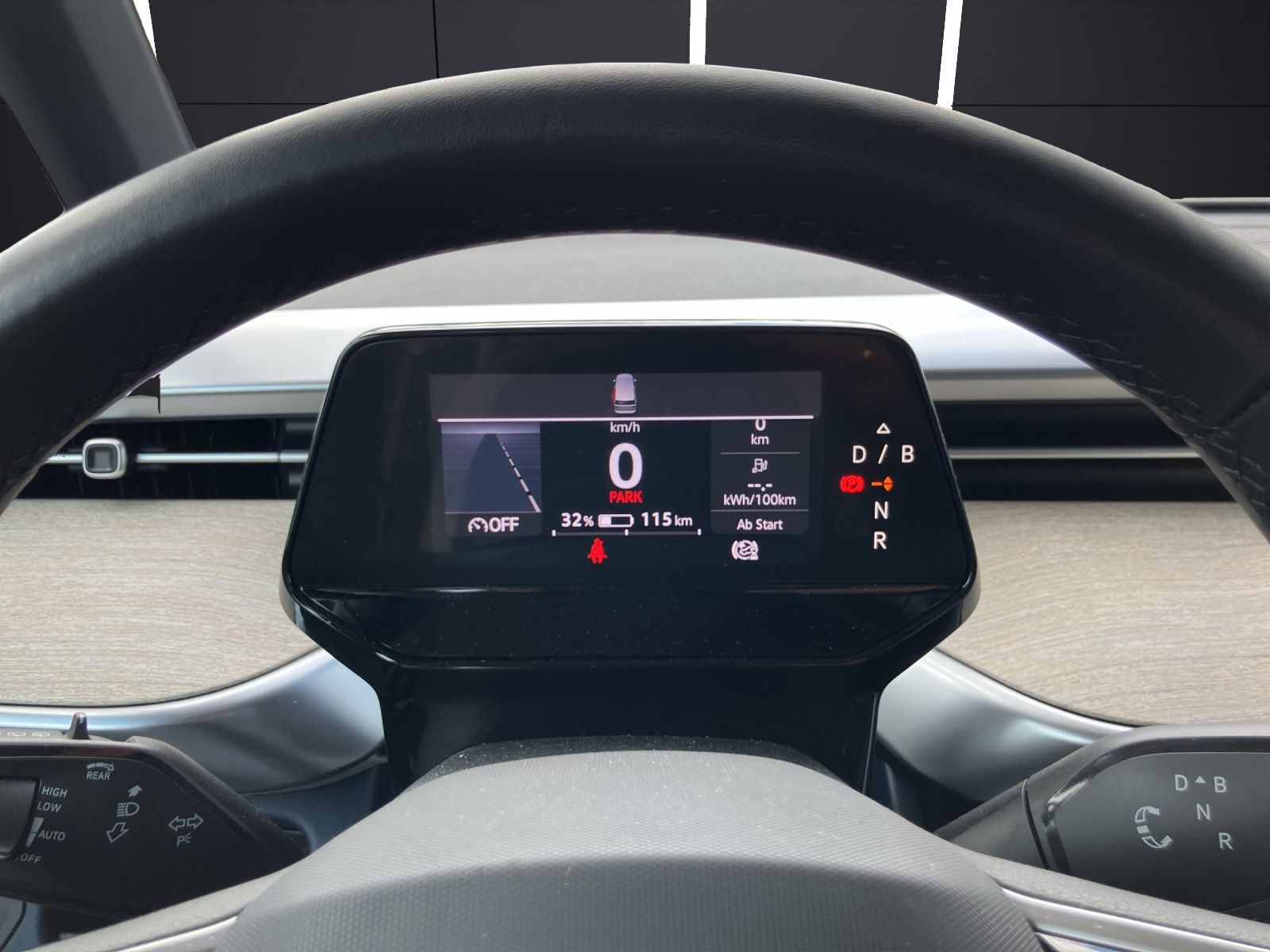 Fahrzeugabbildung Volkswagen ID.Buzz Pro Matrix AHK Navi ACC