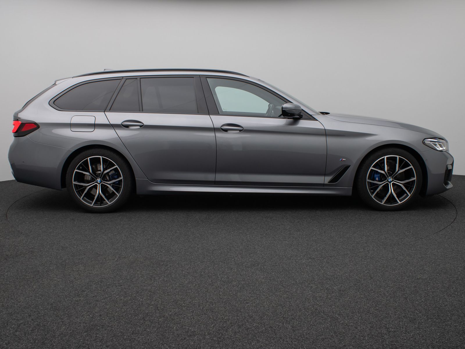Fahrzeugabbildung BMW 530i M Sport Panorama 360°Laser HUD DAB H/K 19"