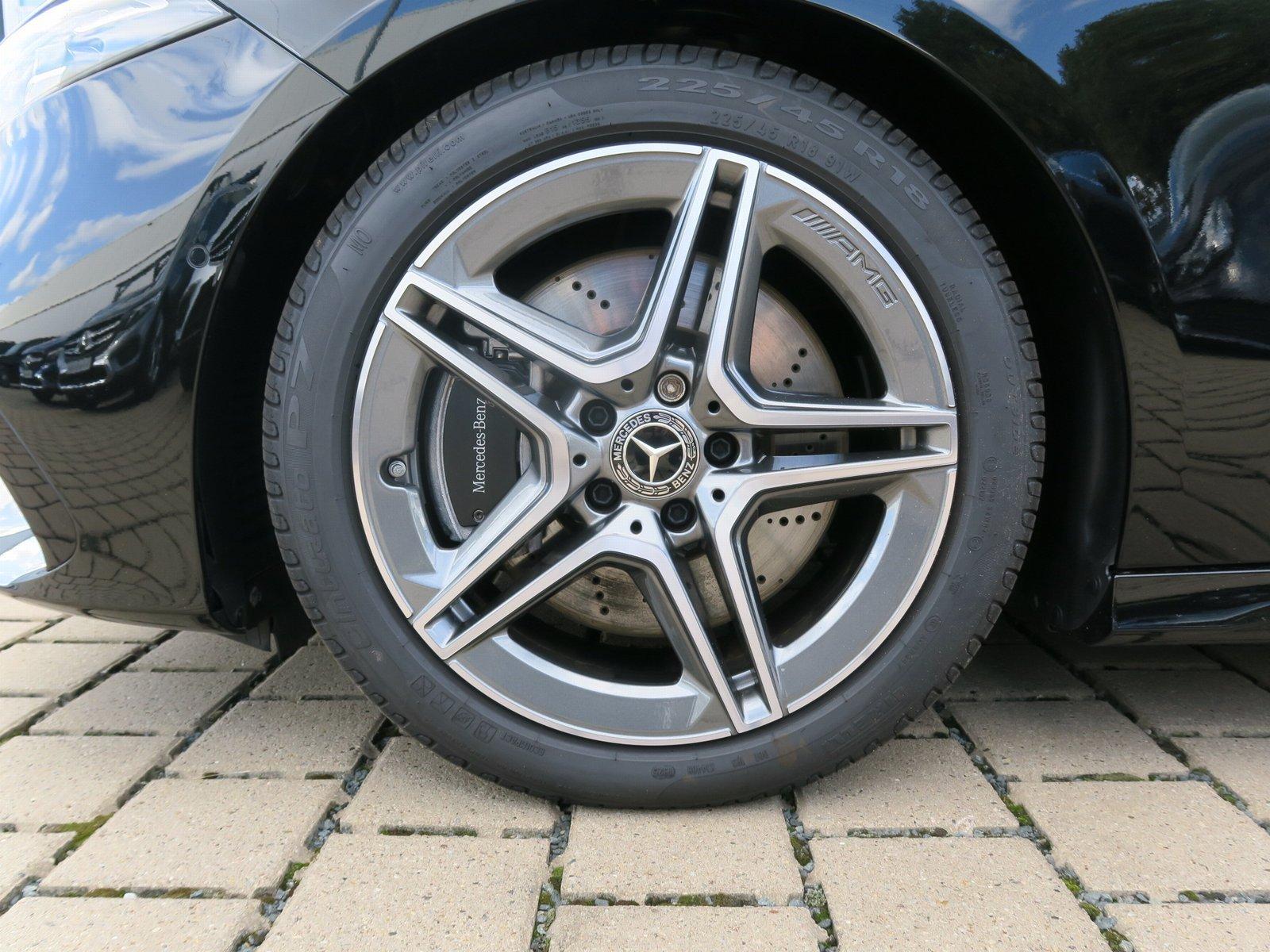 Mercedes-Benz A 250 4Matic AMG 360 Grad Kamera Pano Lenkradh.