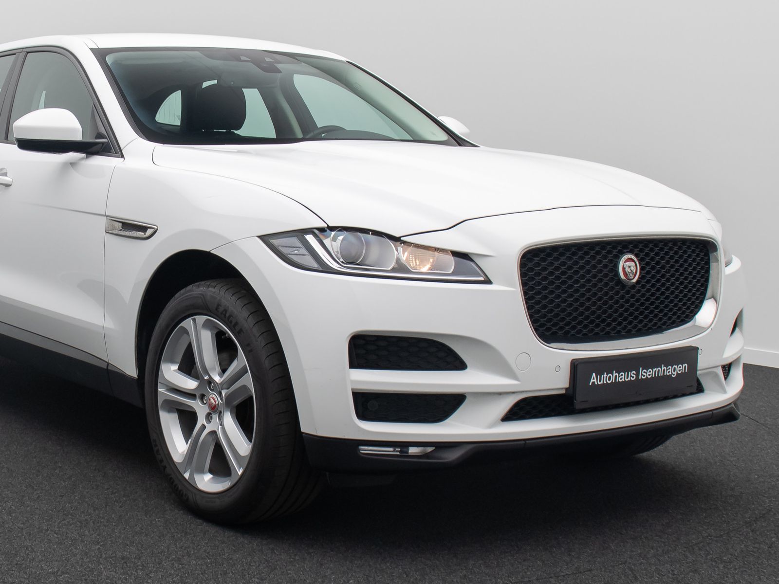 Fahrzeugabbildung Jaguar F-PACE Pure AWD Xenon Memory Kamera Tempomat 20"