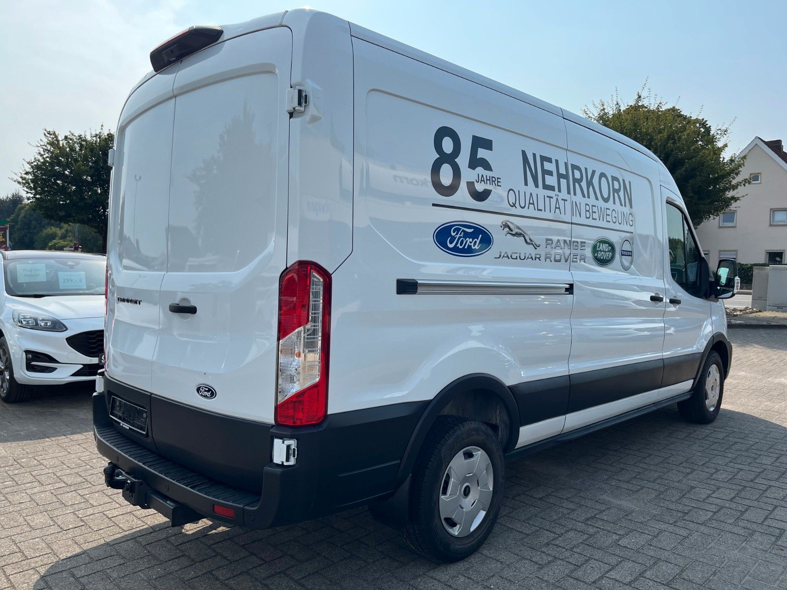 Fahrzeugabbildung Ford Transit 350 L3 Kasten hoch lang KLIMA AHK
