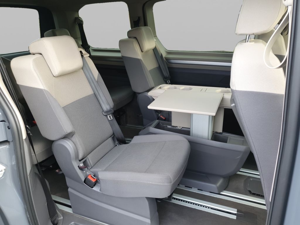 Fahrzeugabbildung Volkswagen T7 Multivan Edition IQ.Light AHZV ACC LED