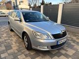 Skoda Octavia 1.6 TDI Ambition Ambition - Skoda Octavia mit Diesel-Antrieb: Limousine, 1.6