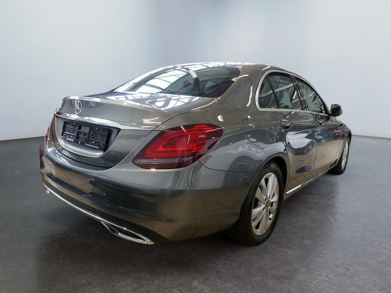 Mercedes-Benz C 220 d AVANTGARDE COMAND MULTI AHK DISTR KAMERA