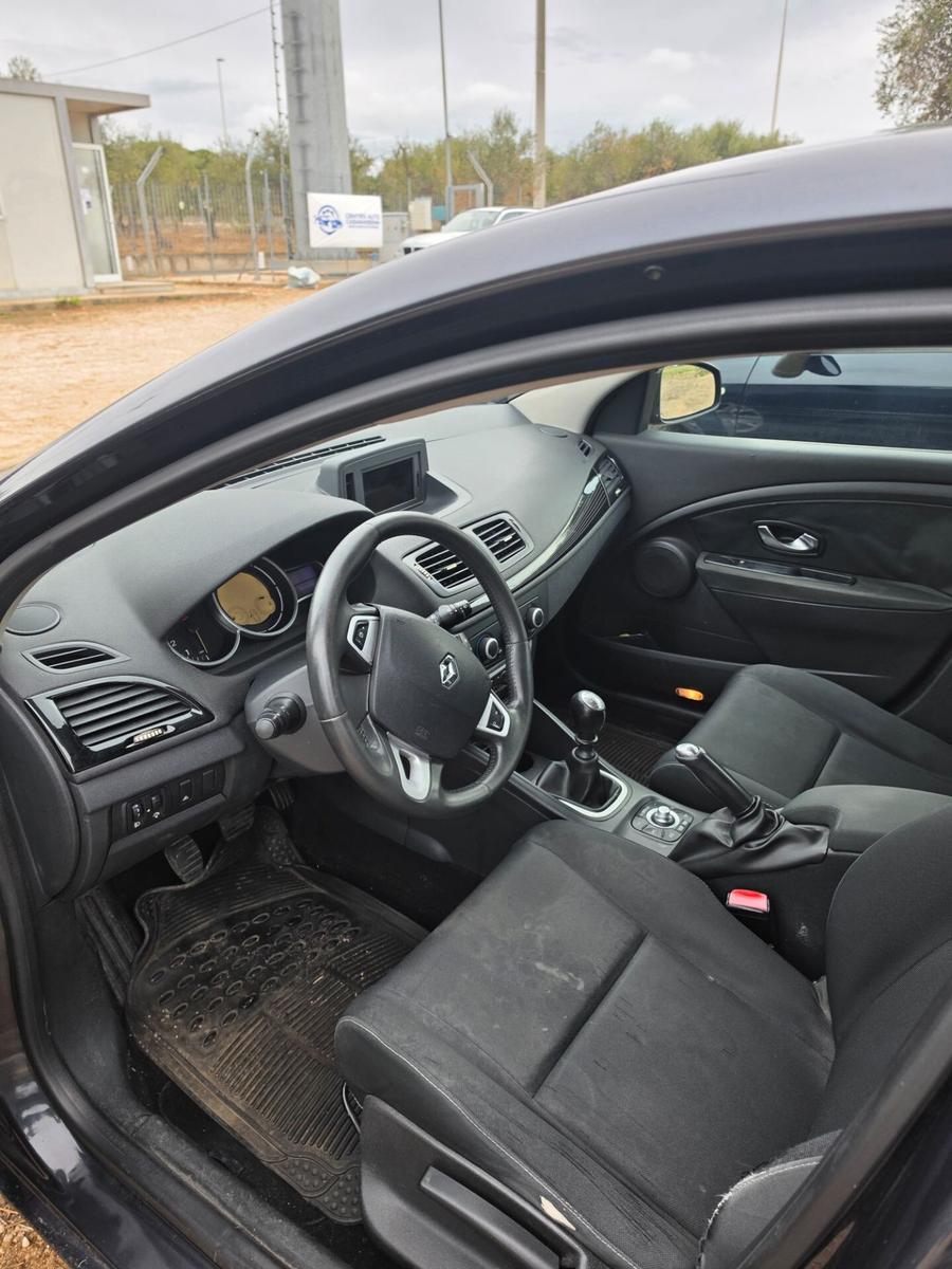 Renault Megane 2011 — photo 5