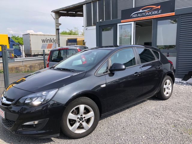 Opel Astra J Lim. 5-trg. Style