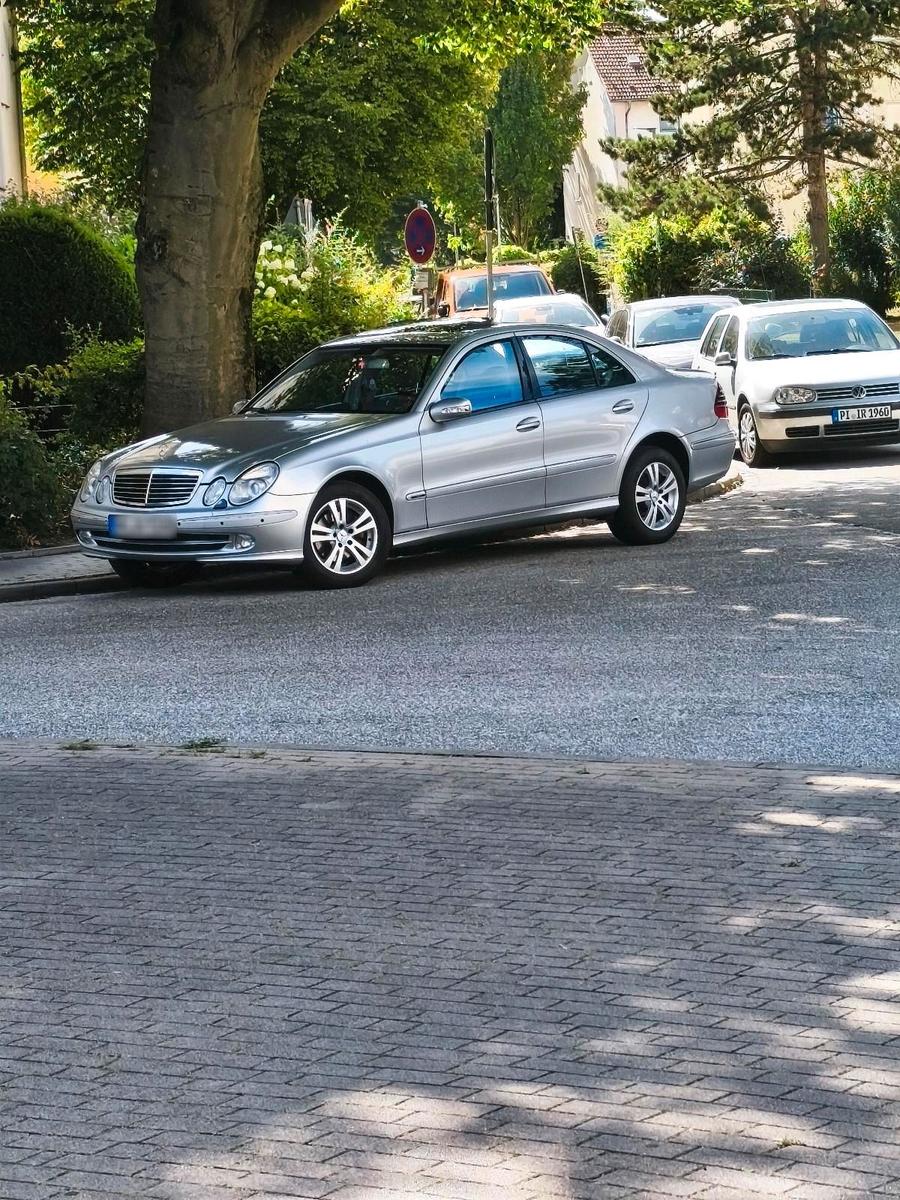 Mercedes-Benz E 220