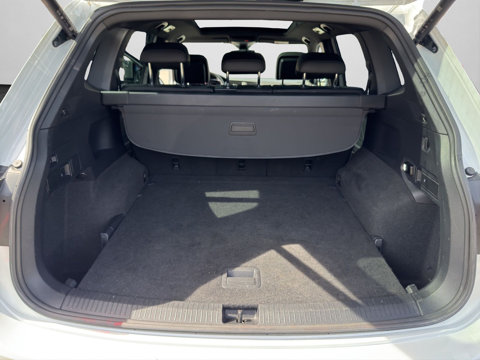 Volkswagen Tiguan Allspace - Bild 16