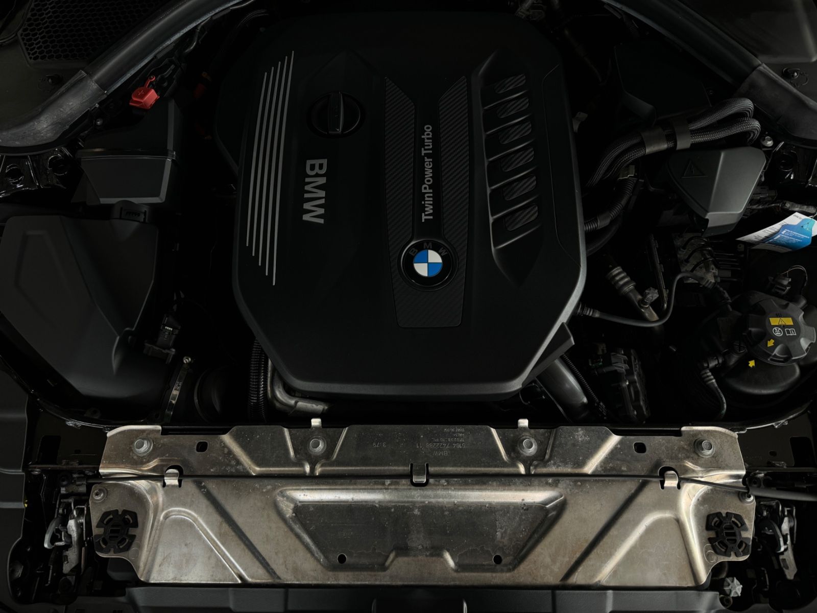 Fahrzeugabbildung BMW 330dxD M Sport 360° Laser HUD HiFi WLAN Stop&Go