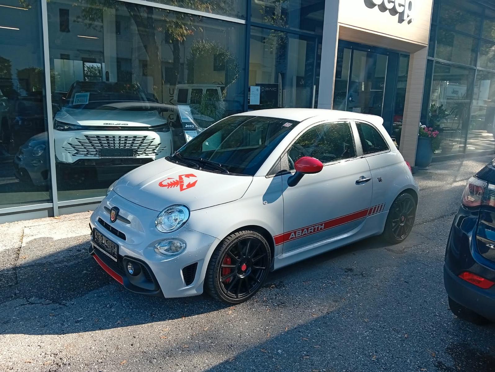 Abarth 595 Competizione Sabelt-Sitze, wie neu