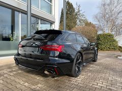 AUDI RS6 Avant PERFORMANCE/ STANDHZG./ B&O/ 22"/ PANO AUDI RS6 Avant PERFORMANCE/ STANDHZG./ B&O/ 22"/ PANO
