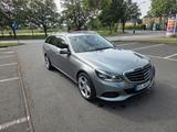 Mercedes-Benz E 220 CDI T ELEGANCE ELEGANCE - Mercedes-Benz E 220: Cdi Elegance