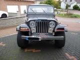 Jeep CJ 7, höher gelegt - Jeep CJ: Geländewagen