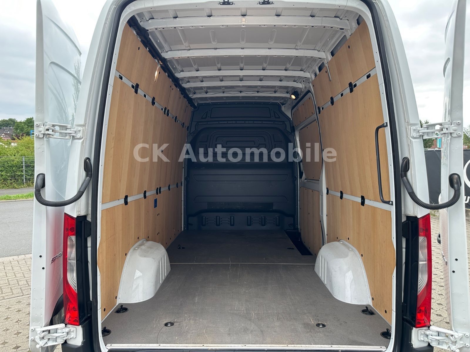 Fahrzeugabbildung Mercedes-Benz Sprinter III Kasten 317 RWD L2H2/Klima/Tempomat