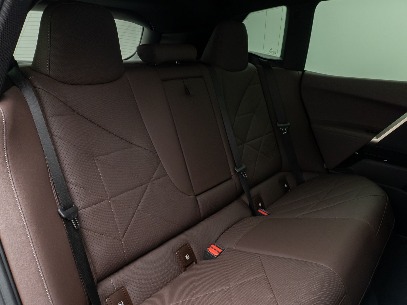 Fahrzeugabbildung BMW iX xD40 Sport DAB SoftClose SkyLounge H/K 21Zoll