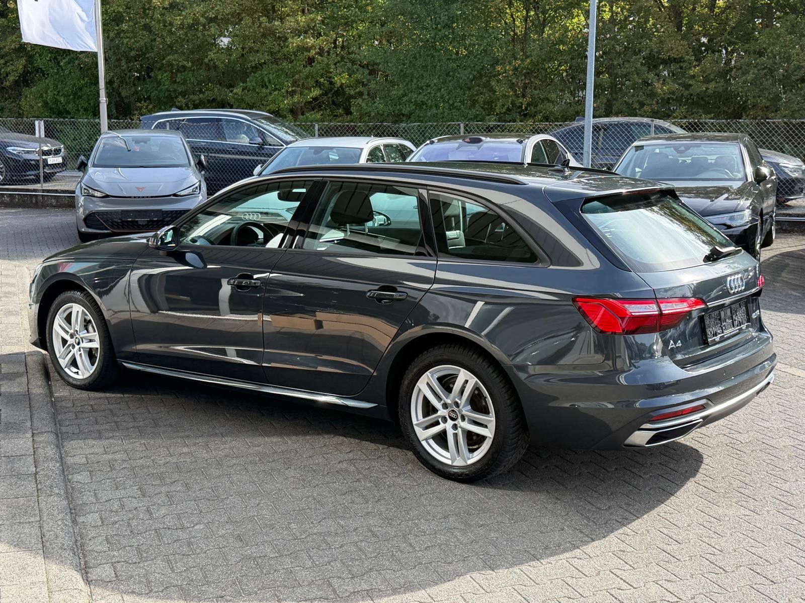 Fahrzeugabbildung Audi A4 Av 40 TFSI S-Tr Advanc LED+NAVI+SHZ+TEMP+17"