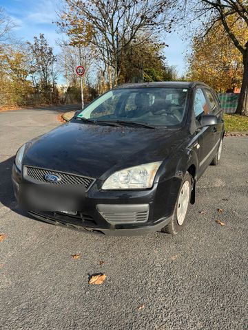 Ford Focus 1.6 Benzin Kombi