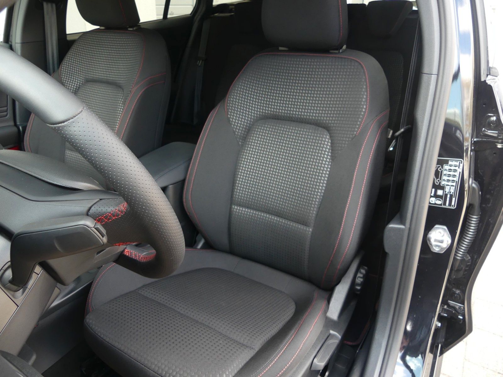 Fahrzeugabbildung Ford Focus Turnier ST-Line X