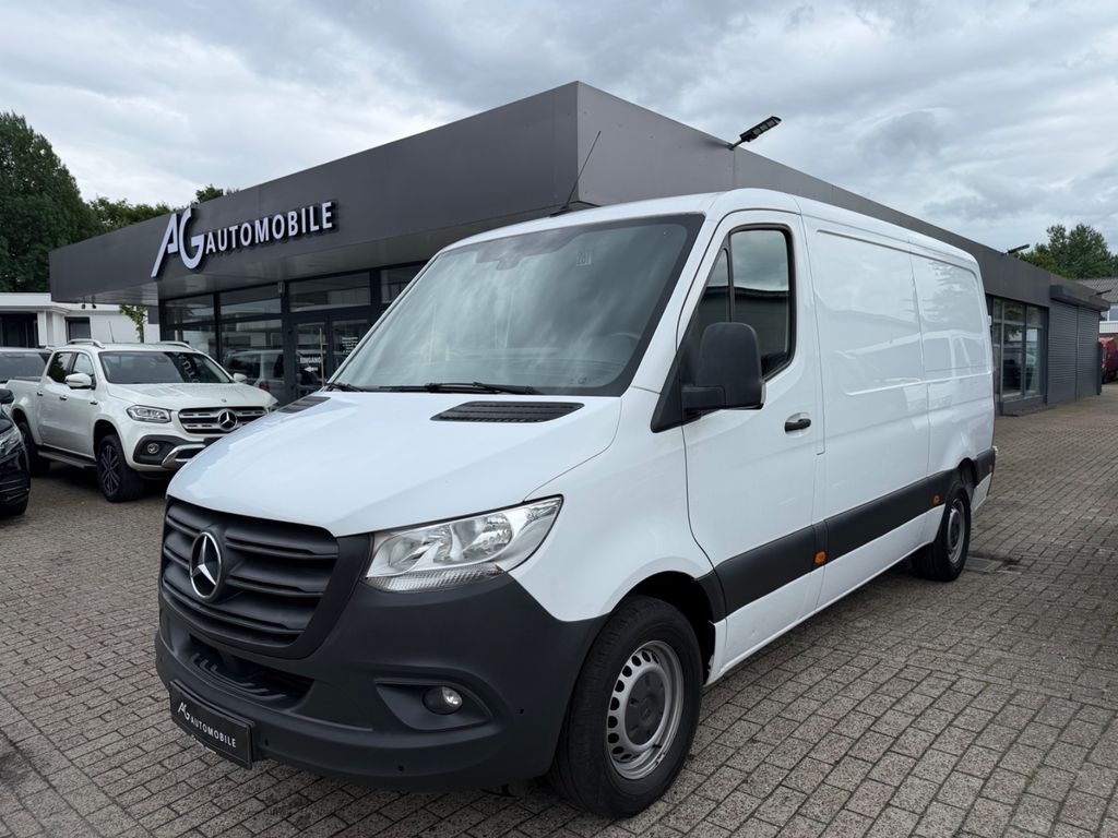 Image of Mercedes-Benz Sprinter