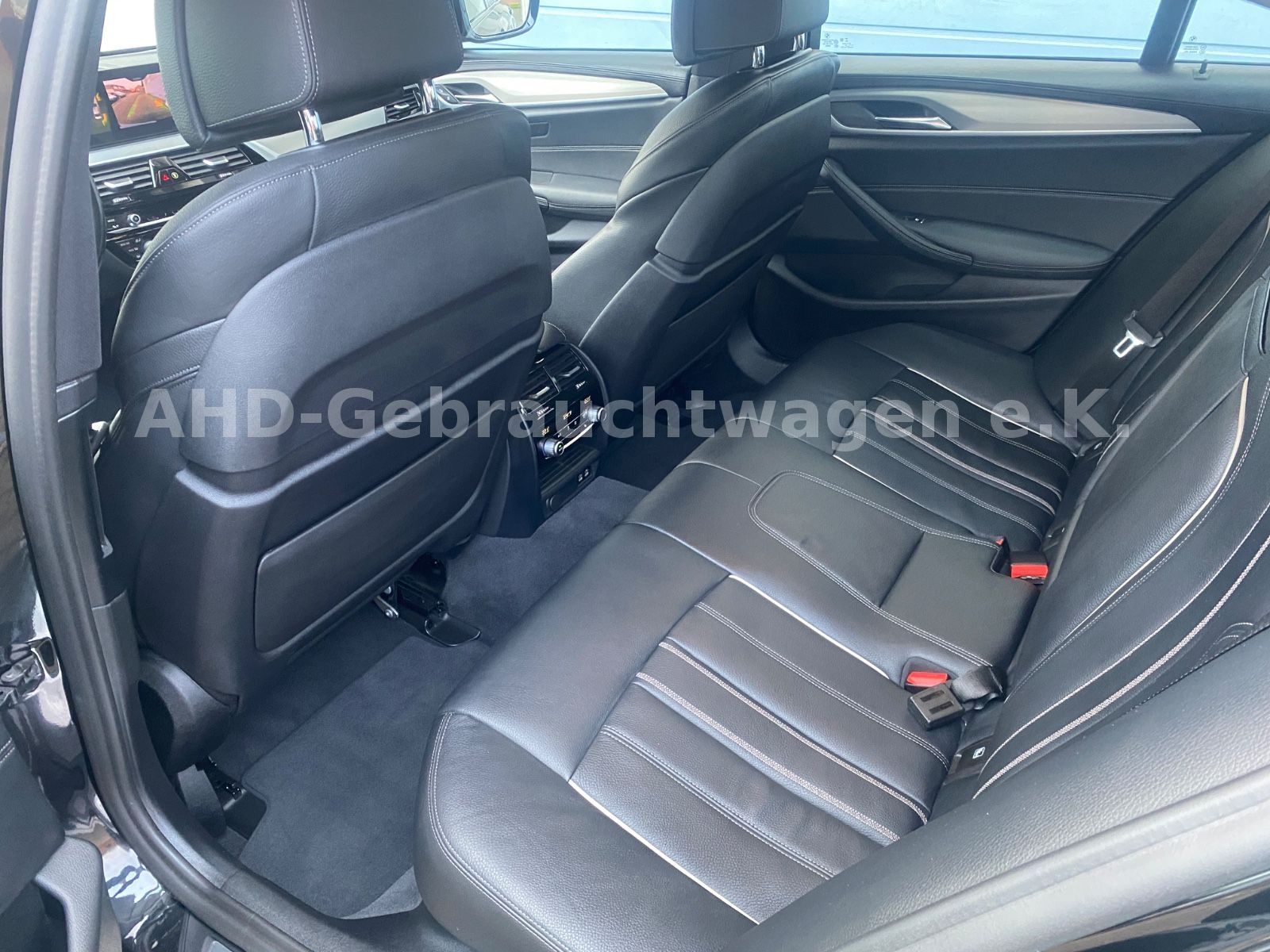 Fahrzeugabbildung BMW 540 5 Limousine 540 d xDrive Luxury Line