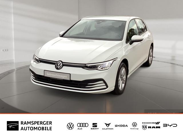 Volkswagen Golf VIII 1.0 eTSI DSG Life LED APP SHZ PDC