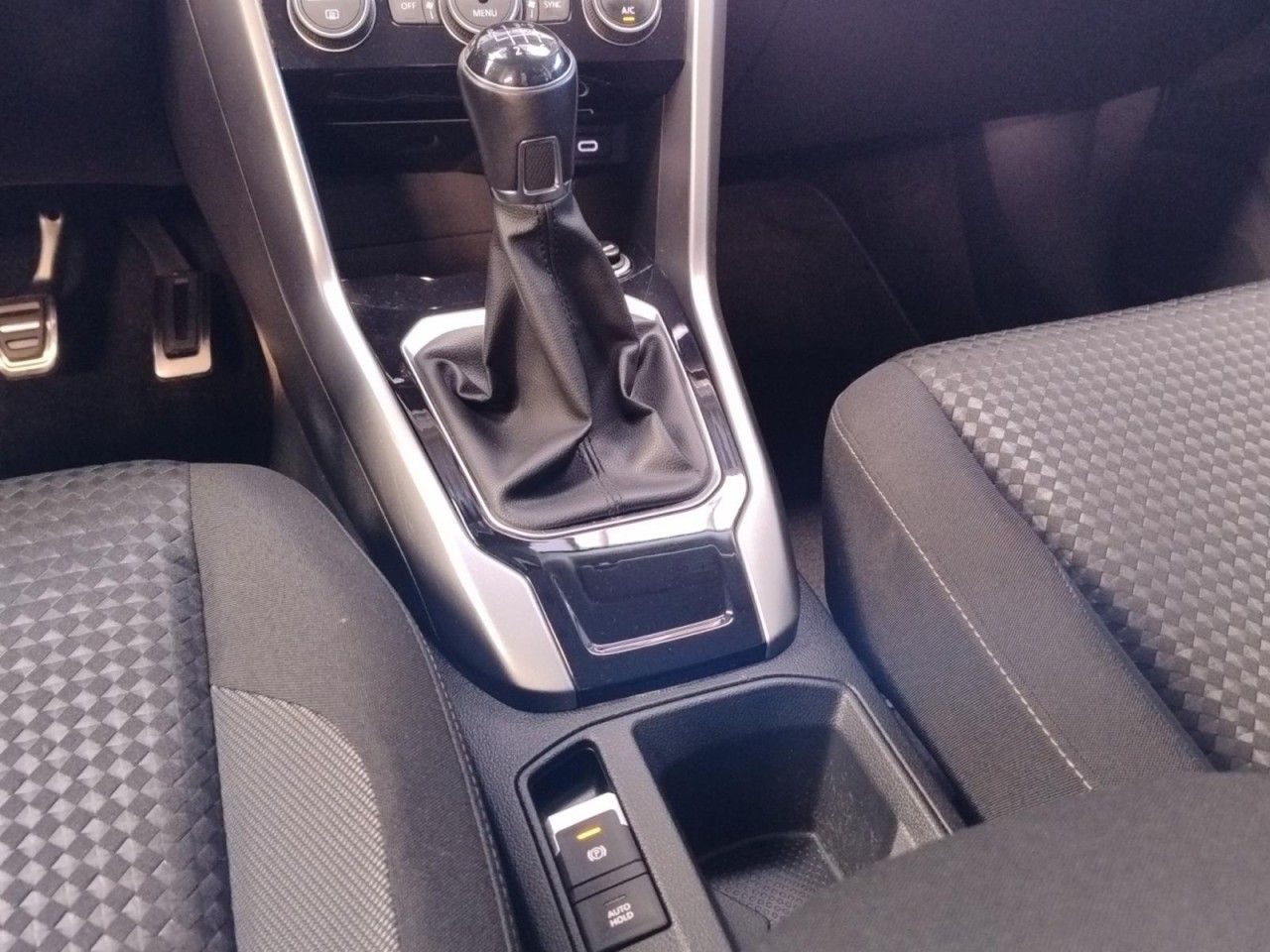 T-Roc ACTIVE 1.5 TSI Klima Navi Rückfahrkamera