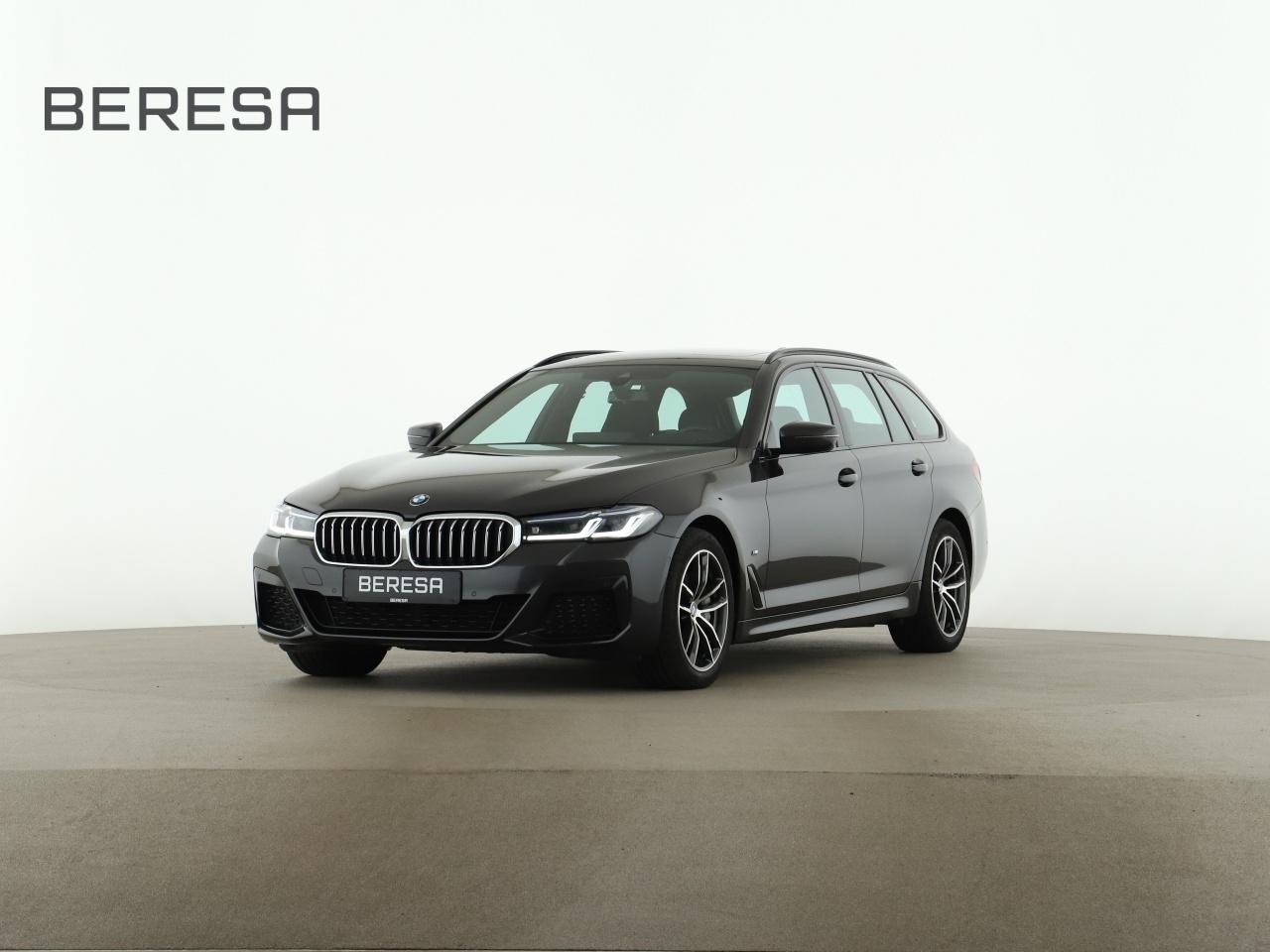 BMW 540d Touring xDrive M Sport HUD Massage AHK Pano