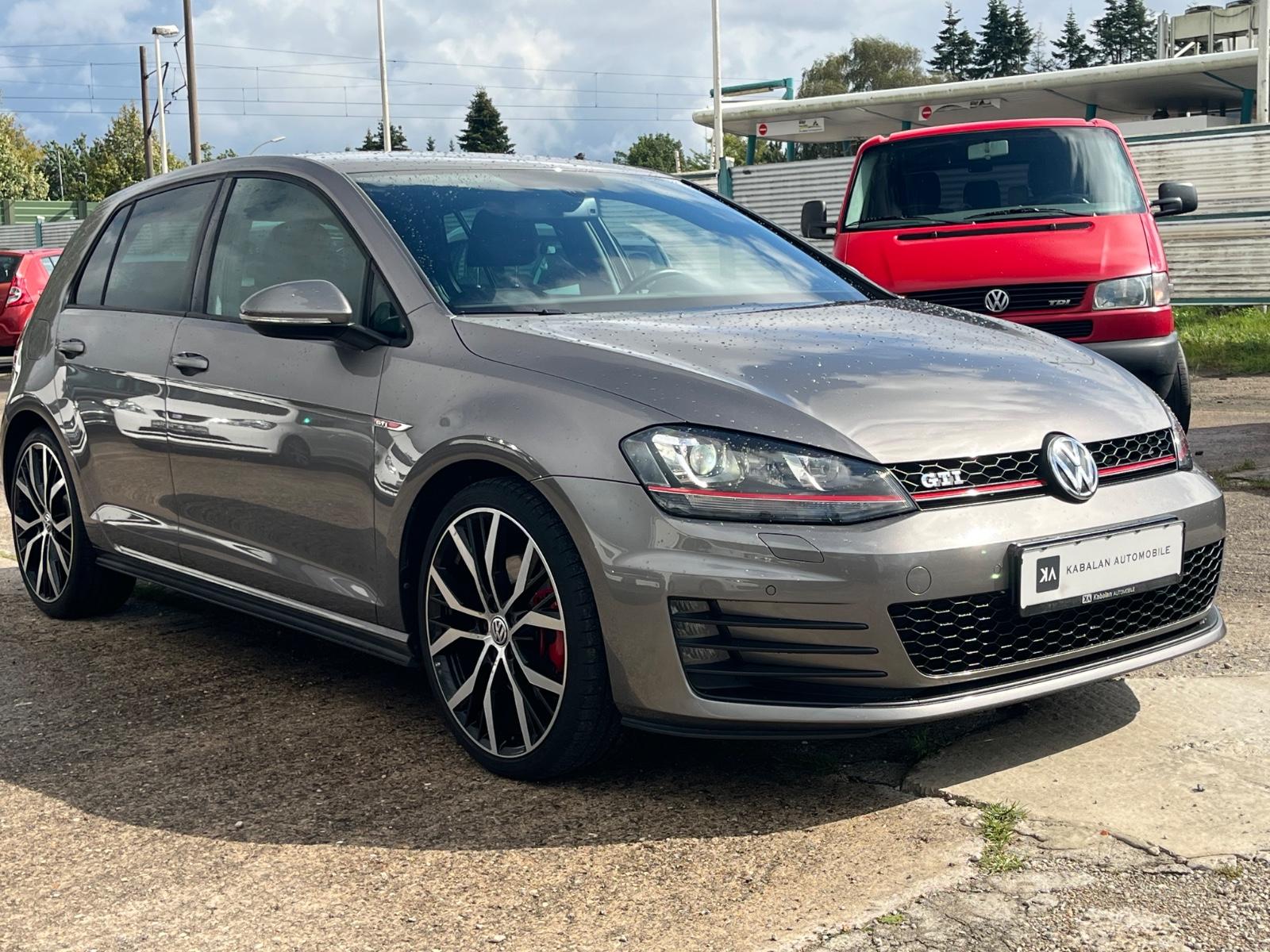 Volkswagen Golf VII Lim. GTI BMT°Dyn-Audio°Xenon°2.Hand