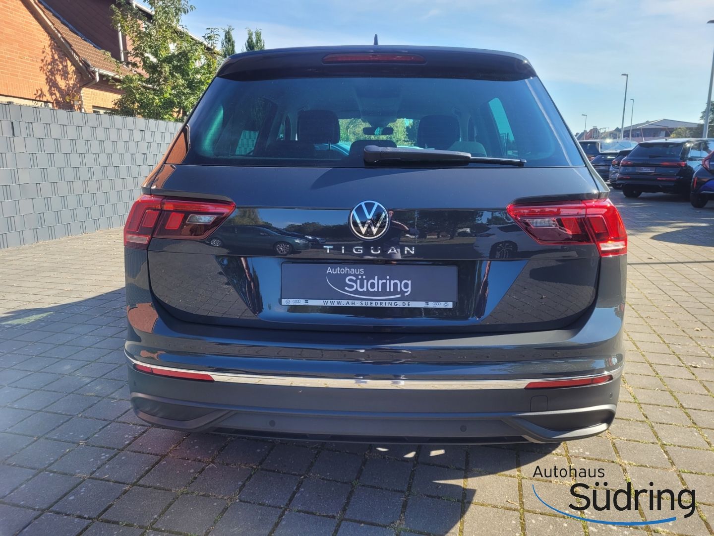Tiguan Life 2.0 TDI DSG AHK Navi ACC Rückfk.