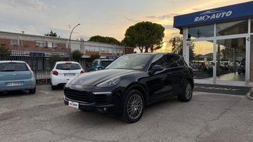 Porsche Cayenne - 1