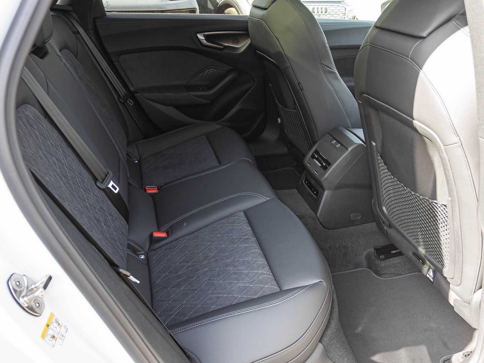 Audi S5 - Bild 18
