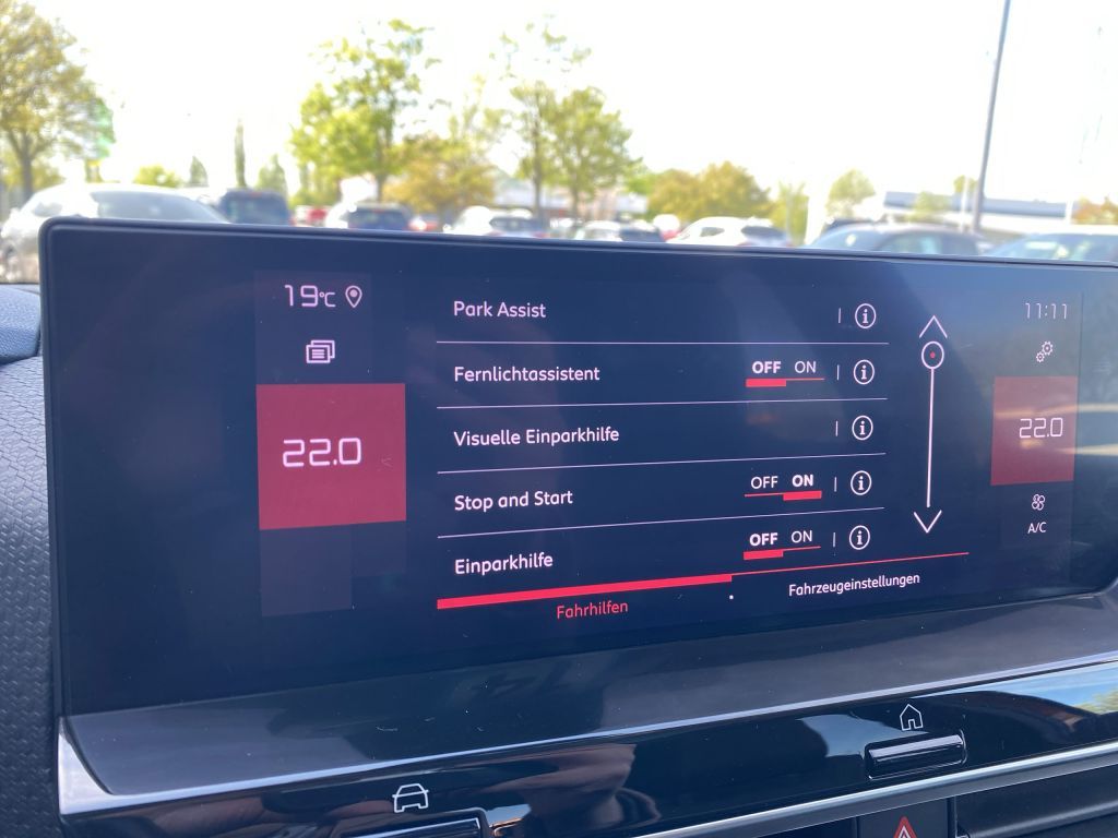 Fahrzeugabbildung Citroën C4 PureTech 130 *Automatik* SHINE *Park-Paket*