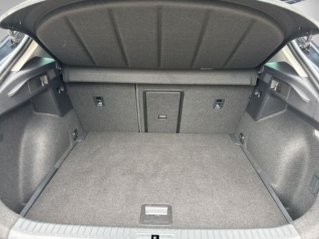 Formentor 1.5 TSI DSG LED+NAVI+KAMERA+ACC+SIHZ.+