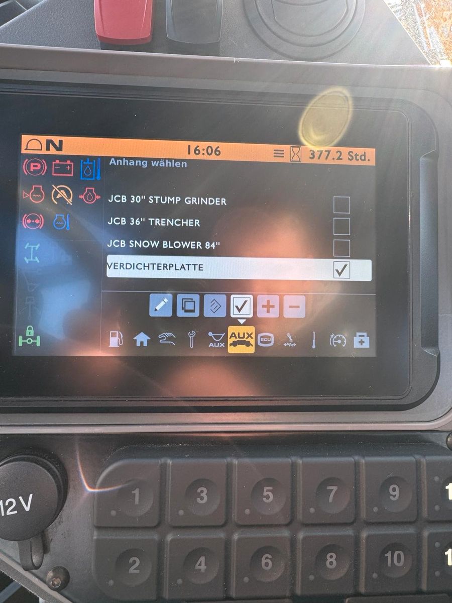 Fahrzeugabbildung JCB Hydradig / Skid-Steer-Aufnahme / nur 375h / 2024