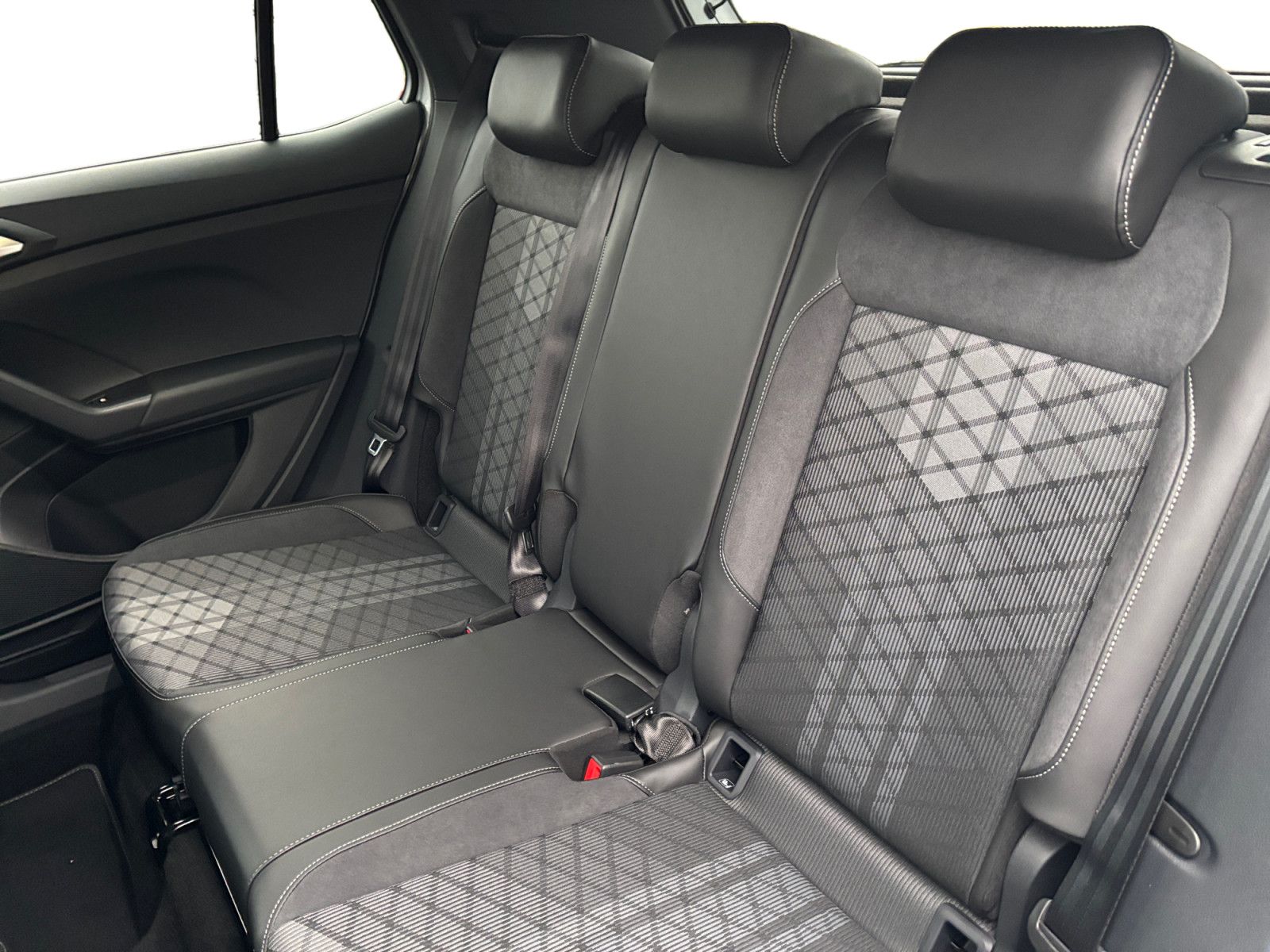 Volkswagen T-Cross - Bild 11