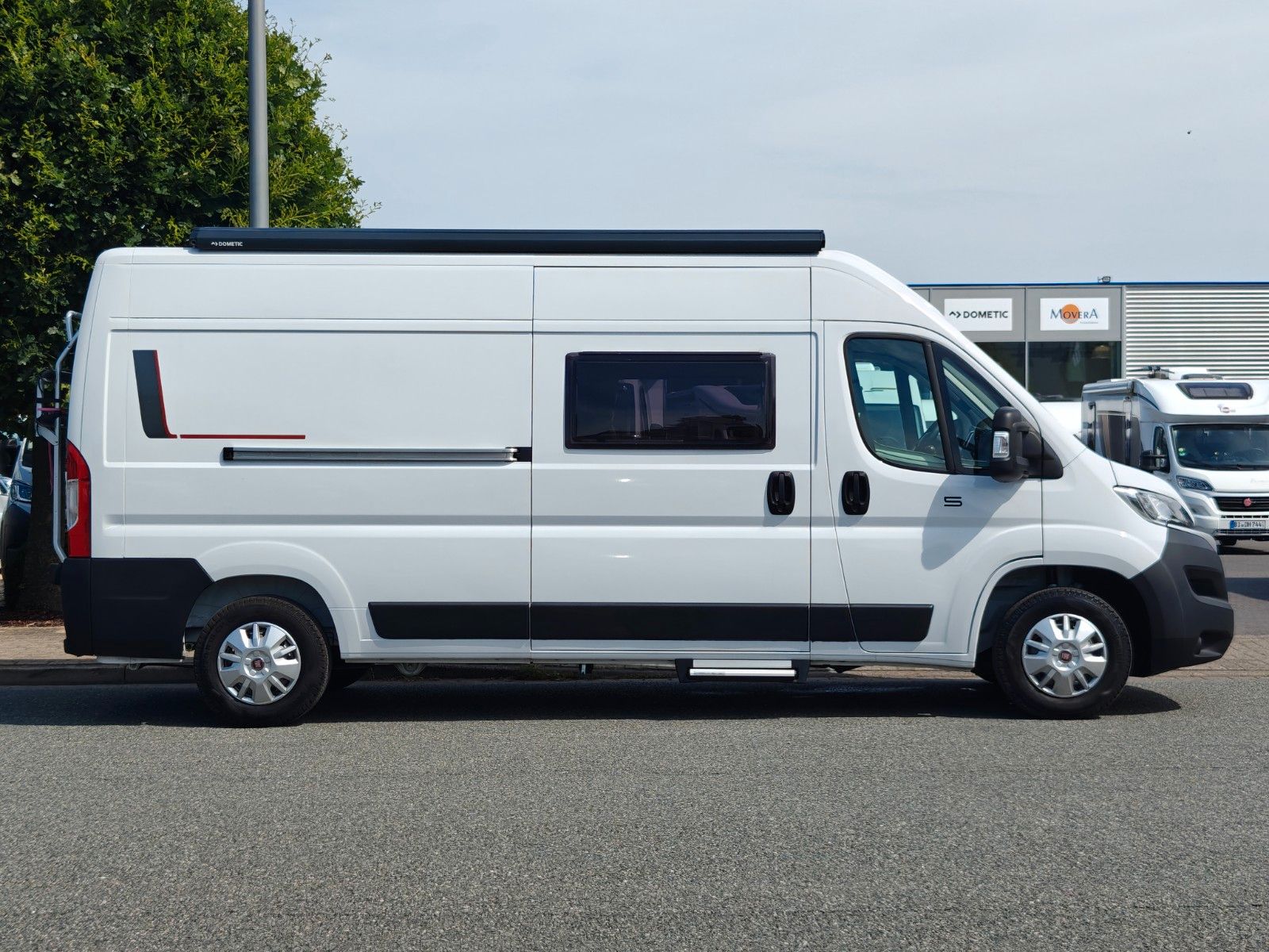 Fahrzeugabbildung Roller Team Livingstone 5 - Doppel-Etagenbett, SAT, TV -