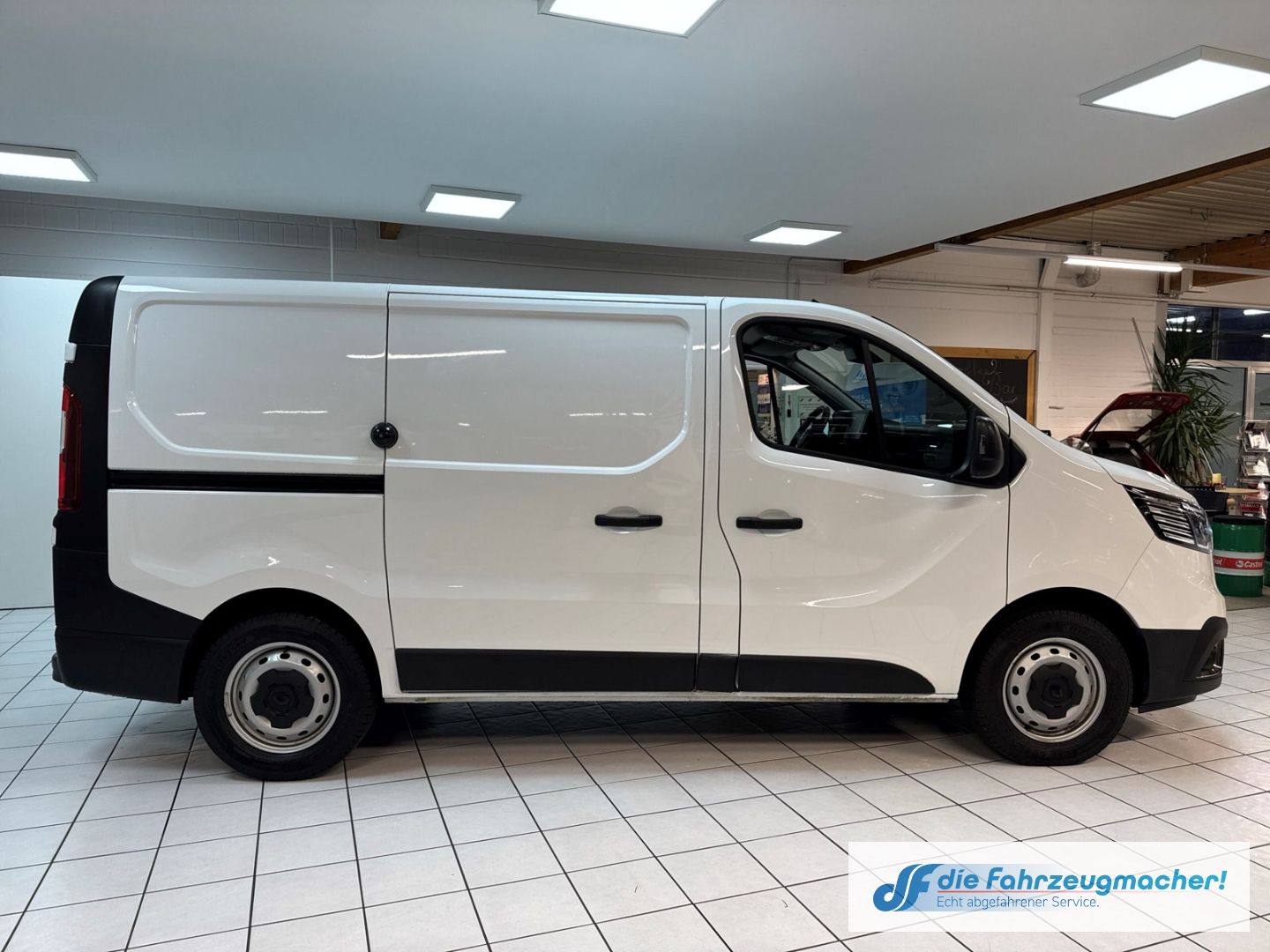 Fahrzeugabbildung Renault Trafic Kasten L1H1 3,0t Komfort LED SHZ Totwinke