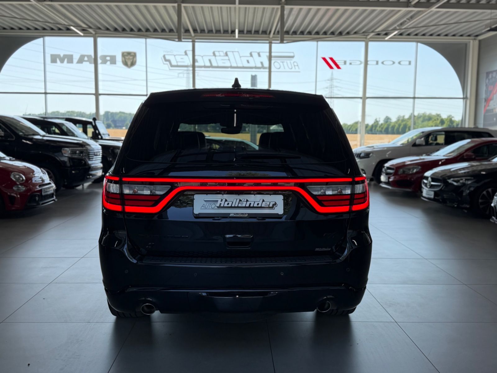 Fahrzeugabbildung Dodge Durango 5,7 HEMI R/T LPG Black-Top 7-Sitzer