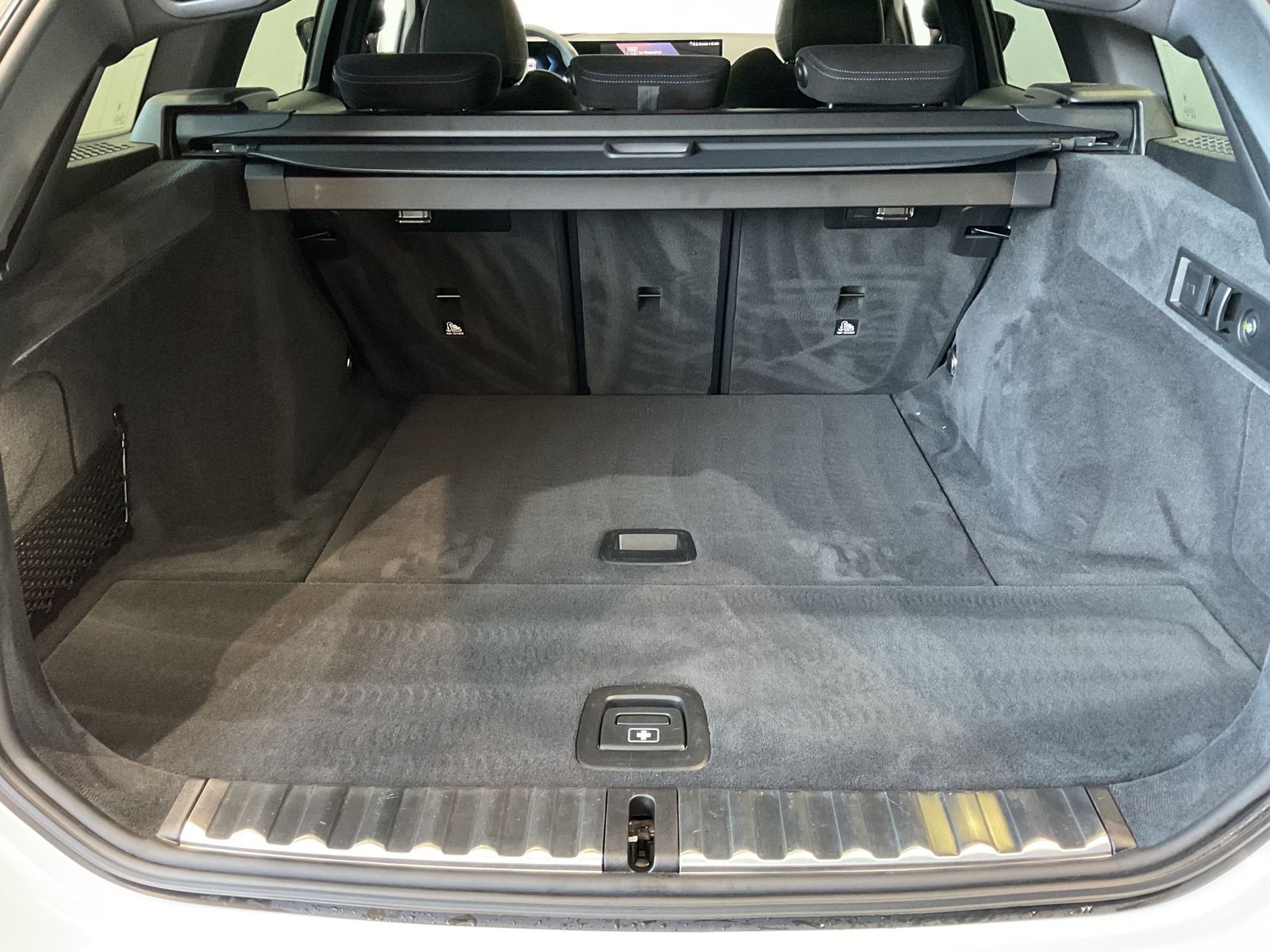 Fahrzeugabbildung BMW 330d xDrive Touring M Sportpaket