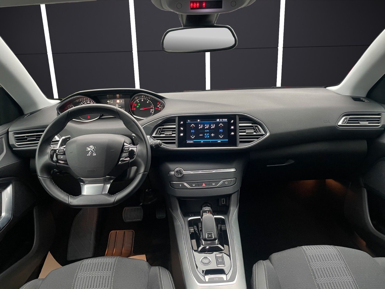 Fahrzeugabbildung Peugeot 308 SW Allure Pack*AHK*Kamera*Ambiente*Navi*