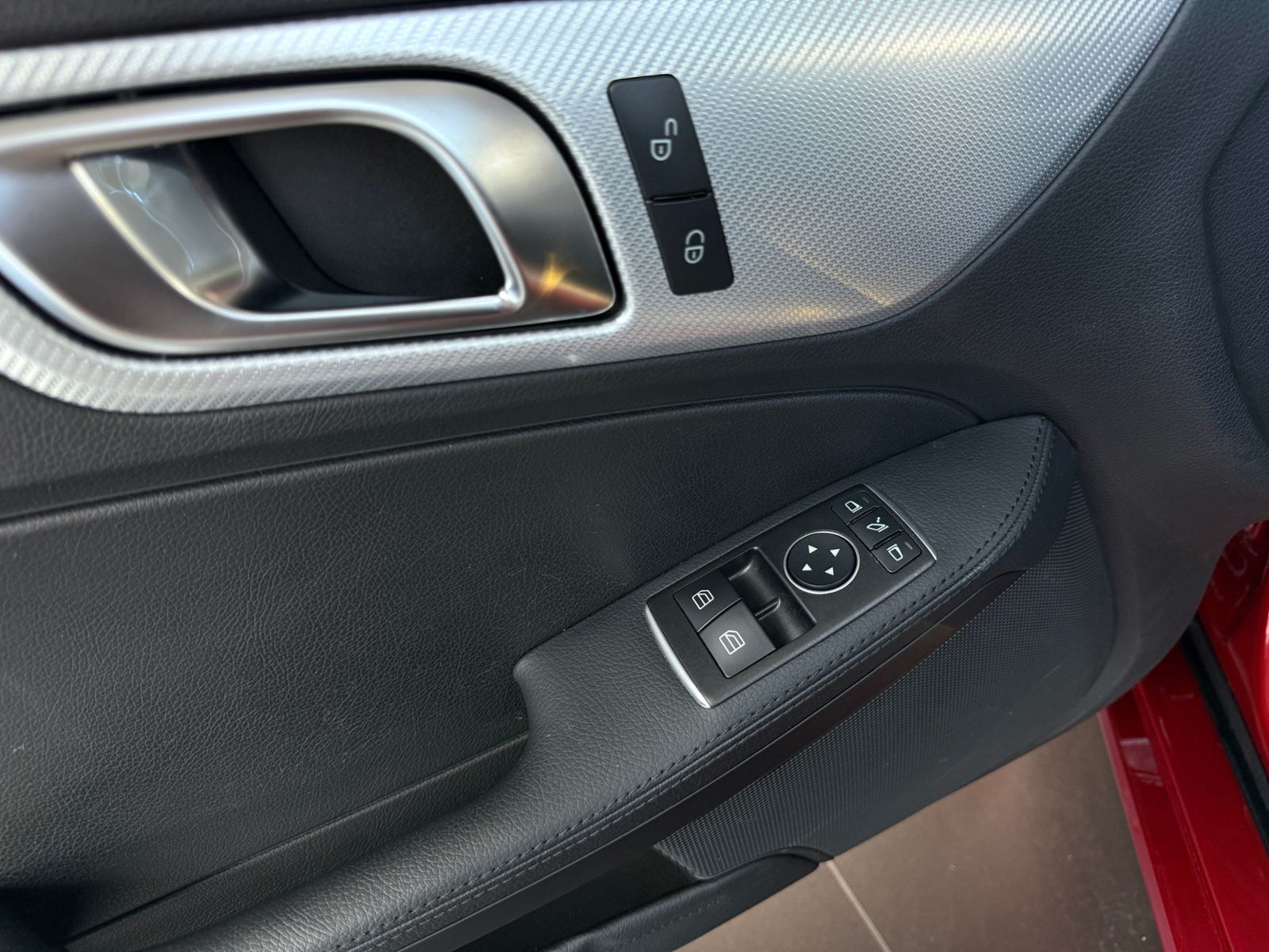Fahrzeugabbildung Mercedes-Benz SLC 300 AIRSCARF LED NAVI SHZ