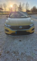 Volkswagen T-Roc Cabriolet 1.5 TSI ACT OPF DSG ACTIVE A... - Volkswagen T-Roc: Gold
