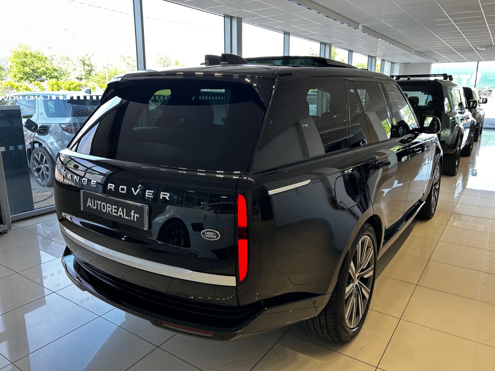 Land Rover Range Rover P440e SE Hybrid SWB imagem 3