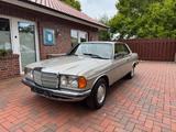 Mercedes-Benz Mercedes W123 230 CE Coupé Autom., SHD, Si... - Mercedes-Benz 230 aus 1985
